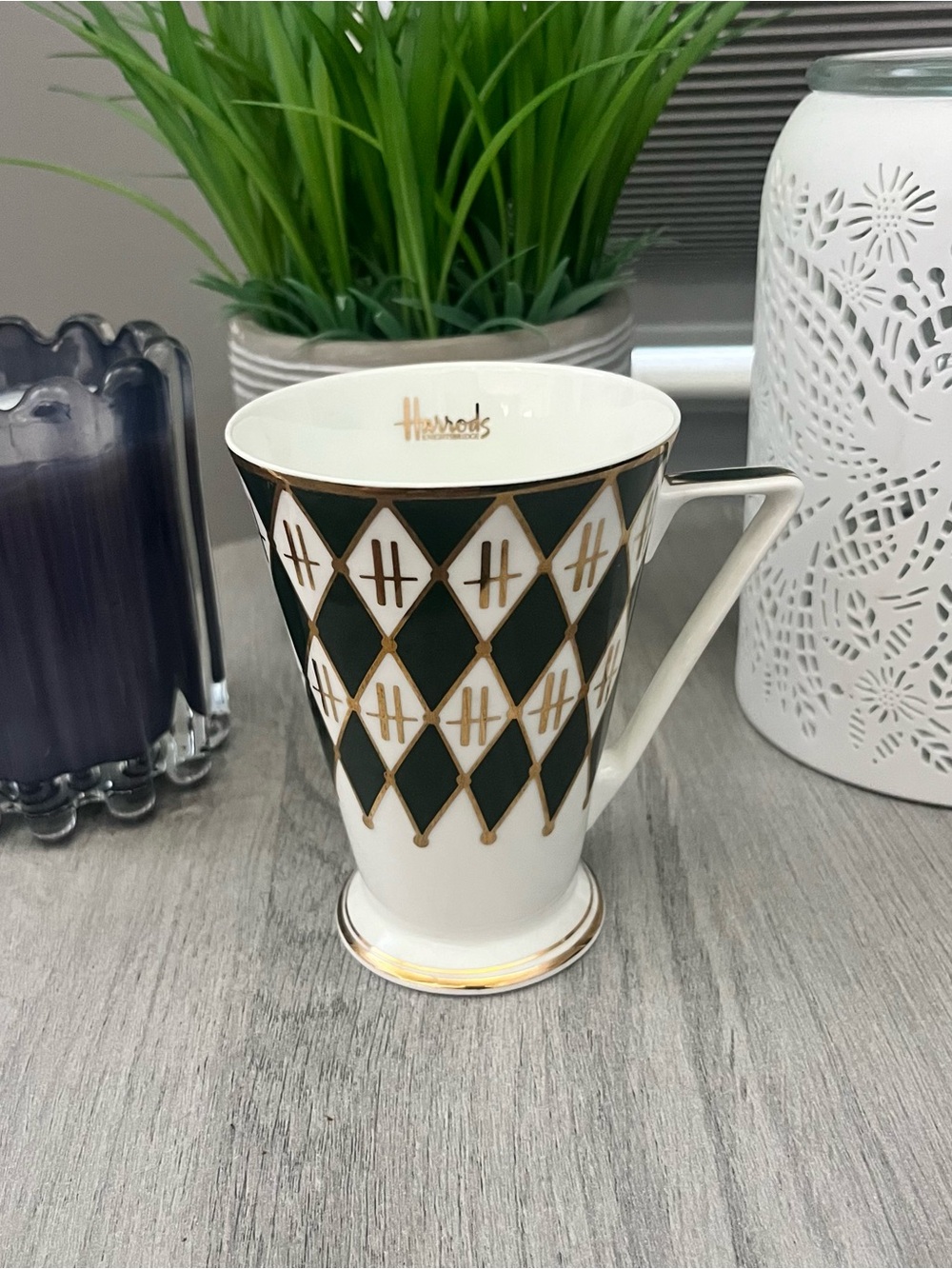 Harrods Knightsbridge Fine Bone China Mug Made in England